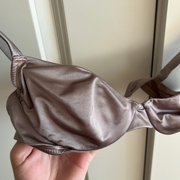 stretch satin underlined underwire bra - Picture 4 of 9